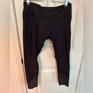 Lululemon scalloped hem leggings